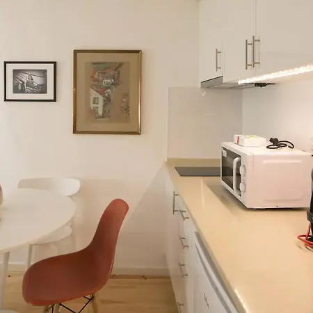 Apartment Central Mezzanine Studio *