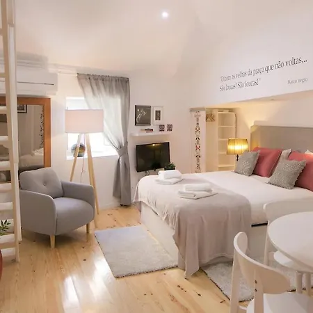 Central Mezzanine Studio