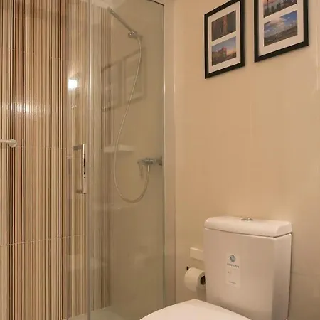 Central Mezzanine Studio Apartment *